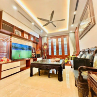 Biệt Thự Vip 215M Mặt Tiền 12,8M-Khu Đt Sài Đồng Mặt Phố - Thang Máy -Lô Góc - Nhà Mới Xây 2 Năm