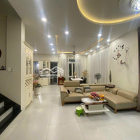 Cho Thuê Biệt Thự 3E Himlam Phổ Quang, P2_ 10X16M_ 3 Lầu_ Gara Ô Tô. Phòng Rộng Rãi. Giá Bán 45 Triệu