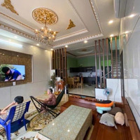 Bán Nhà 2 Tầng Ngay Mặt Tiền Lã Xuân Oai - 120M2 Thổ Cư, Hoàn Công Sàn 200M2 - Ngang 6.5M - 5. X Tỷ