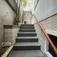 Cần Bán Biệt Thự Đường Trần Ngọc Diện P Thảo Điền Quận 2, Dt: 15X25M, 2 Lầu, Giá: Thương Lượng