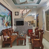 Nhà Mặt Tiền 9M, 183M2, Gần Đường Nguyễn Trãi, Tp. Dĩ An, Tỉnh Bình Dương. Có 3 Phòng Trọ Phía Sau