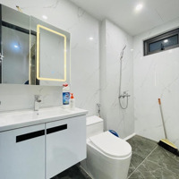 Nhà Đẹp Giáp Nhất - 2 Thoáng Trước Sau - Hàng Xóm Royal City - Thông Số Đẹp - Đầy Đủ Công Năng