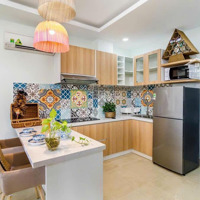 Căn Hộ 1 Phòng Ngủ 40M2 - Nội Thất Cao Cấp, Thang Máy, Bảo Vệ - Ngay Mặt Tiền Trường Sa