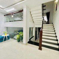Bán Nhà Mặt Tiền Đường Nguyễn Hữu Huân Ngang Hơn 6M Cực Đẹp