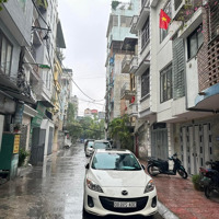 Bán Nhà Trần Quốc Hoàn 51M2X7T Tầng Thang Máy Gara Ô Tô Tránh Full Nội Thất Cao Cấp. Giá Bán 22 Tỷ