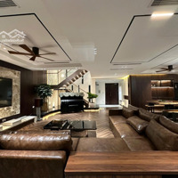 Bán Penhouse Golden Land 275 Nguyễn Trãi, 270M2, 4N3Vs, Full Nội Thất Xịn. Giá Bán 20Tỷ. Liên Hệ: 0866839363