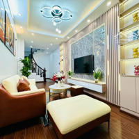 Bán Nhanh, Láng Hạ, Ba Đình: 30M2*6T, Thoáng Sáng, Full Đồ, Sân Để Xe Ngày Đêm, Ô Tô Gần