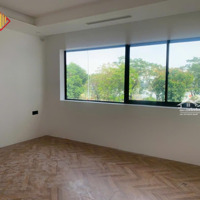 Cho Thuê Tòa Nhà Văn Phòng Ngay Đảo Kim Cương Quận 2 Giá Tốt
