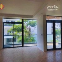 Cho Thuê Tòa Nhà Văn Phòng Ngay Đảo Kim Cương Quận 2 Giá Tốt