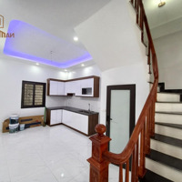 Bán Nhà Trung Tâm Phố Xốm 45M2X4 Tầngx 4 Phòng Ngủvuông Vắn, Xây Hiện Đại+ Cẩn Thận/ Ô Tô Tải Đỗ Cách 10M