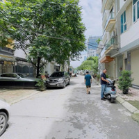 Chính Chủ Bán Nhà Mặt Phố 36 Giang Văn Minh 93M2 Giá Bán 34.5 Tỷ Vỉa Hè, Kd Sầm Uất