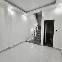 Bán Nhà Riêng Tại Phố Nghĩa Dũng, 2,3 Tỷ Vnd, 16 M2, 2 Pn, 2 Wc, 1 Phòng Khách Bếp, 1 Tum