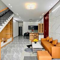 Nhà lầu vị trí đẹp gần Văn Miếu Trấn Biên, Bửu Long, cuối đường Huỳnh Văn Nghệ