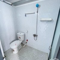 Phòng 22M2 Có Ban Công Gác, Máy Lạnh, Gần Ngã 4 Thủ Đức, Tc Marketing