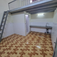 Phòng 18M2 Ngay Cao Đẳng Công Thương Q9, Ngã 4 Thủ Đức, Bình Thái