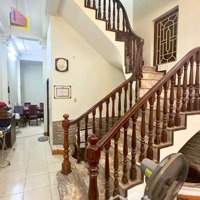 Bán Nhà Giáp Bát, Sát Phố Kim Đồng - 95M2, Có Ô Chờ Thang Máy, Sổ Đỏ Chính Chủ Nở Hậu - Vị Trí Đẹp