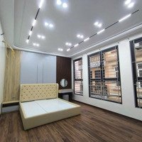 Cần Bán Nhà Khu Hàng Không Gia Thuỵ, 2 Oto Ngủ Trong Nhà, 6 Tầng Thang Máy Full Nội Thất.