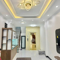 Nhanh Còn Chậm Mất, Bán Nhà Sát Quận Uỷ Bắc Từ Liêm 36M 5 Tầng 3 Ngủ - Khu Vực Cầu Diễn