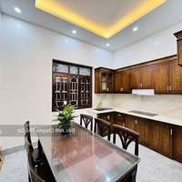 Bán Nhà Tam Khương 5M Ra Phố, Thang Máy Chạy Vù Vù, Oto Nhỏ Đỗ Cửa Diện Tích 39M