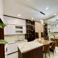 Hiếm! Phân Lô Trần Quốc Hoàn, Ô Tô Tránh, Thang Máy, Mặt Tiền Lớn, 70M2X5T