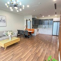 Hiếm. Giá Rẻ Nhất! Cho Thuê Căn Hộ Central Field 2 Ngủ Full Đồ Thoáng Sáng Chỉ Có 14 Triệu