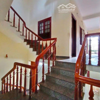 Nhà 3 Tầng Mê Lệch Mặt Tiền Tú Mỡ - Vỉa Hè Rộng - Ở Ngay, Kinh Doanh Tốt Giá Chỉ 7.2 Tỷ