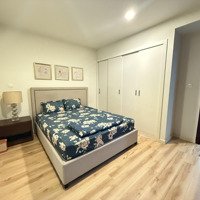 Chính Chủ Cho Thuê Gấp Căn Hộ 1 Phòng Ngủ Tầng Cao, 55M Tại Watermark 395 Lạc Long Quân Tây Hồ Hà Nội