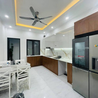 Giá Cắt Lỗ! Bán Căn 56M 4 Tầng Khu Vip Sài Đồng Long Biên, Phân Lô Ô Tô Đỗ Cửa - Thoáng Trước Sau