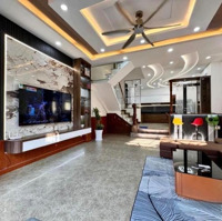 Chính Chủ Bán Nhà Nguyễn Hữu Hào P8 Q4.Diện Tích82,32M2 Giá Bán 3Tỷ150 Gần Trường Bến Cảng. Đangchothuê 28 Triệu