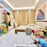 Bán nhà lô góc phố 8/3, Hai Bà Trưng, gần ô tô, kinh doanh nhỏ, ở ngay, 5 tầng 36m2 giá 6.2 tỷ