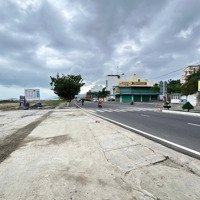 Bán Nhà Mặt Tiền Đường Phạm Văn Đồng, Tp Nha Trang. Ngay Bãi Tắm Hòn Chồng.diện Tích61M2. Giá Bán 22 Tỷ