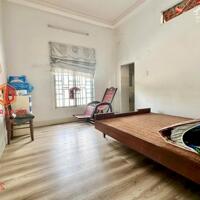 Nhà bán phường Tân Hiệp cách đường Nguyễn Ái Quốc 50m sổ hồng 252m2 giá chỉ còn 8,8 tỷ