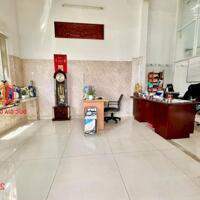 Nhà bán phường Tân Hiệp cách đường Nguyễn Ái Quốc 50m sổ hồng 252m2 giá chỉ còn 8,8 tỷ