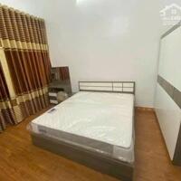 Cho thuê nhà full đồ , có sân cổng Văn Cao , Ngô Quyền