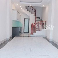 Hàng Hiếm - Nhà Nguyễn Văn Cừ - 6 Tầng - Ô Tô Vào Nhà - Mới Keng - Giá Cực Tốt.