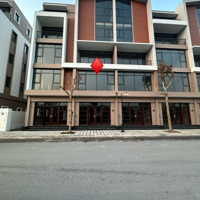 Bán Nhanh Shophouse View Vườn Hoa - Diện Tích 70M2 - Áp Dụng Chính Sách Cũ - Nhận Luôn 9,X !