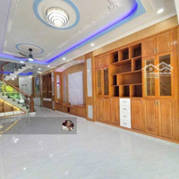 Bán Nhà Dĩ An 3 Lầu Giá Bán 5 Tỷ 250 Triệu Gần Ngã Tư 550 Nhà Mới 100% Tổng Dtxd 180M2 Sàn Liên Hệ Ngay