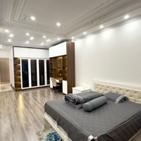 Bán Nhà Siêu Vị Trí Giá Chỉ 17.9 Tỷ Có Ngay Em Mặt Phố Đàm Quang Trung, 54M2, 7 Tầng Long Biên