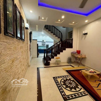 Nguyễn Ngọc Vũ- Nhà Đẹp Ở Ngay- Vị Trí Đẹp- 10M Ra Ô Tô Tránh- Ngõ Thông-Diện Tích61M2, 4 Tầng,Mặt Tiền4,2M