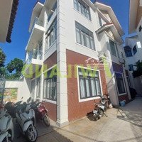 Bán Nhà Biệt Thự 1 Trệt 2 Lầu, Vũng Tàu, Hướng Tây Nam