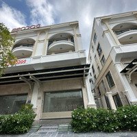 Mặt Tiền Đinh Thị Thi Khu Vực Sầm Uất Thuận Tiện Làm Văn Phòng, Kd, Showroom.diện Tích9X21M 5Tầng