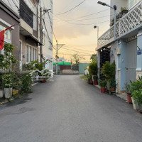 Nhà 4X14M, 1 Trệt 3 Lầu, Hẻm Oto Thông Cách Ngã Tư Thủ Đức 2Km.