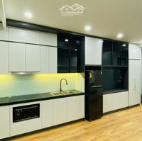 Tôi Cần Bán Gấp Căn Hộ 39M2 Studio Dcapital Trần Duy Hưng, Ban Công Đông Nam, Full Nt. Giá: 2.8 Tỷ