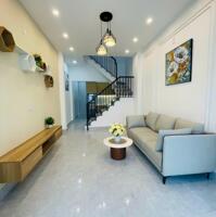 Nhà đẹp 2,5 tầng full nội thất xịn xò . K134 Núi Thành, Hải Châu_2.35Ti
