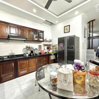 --Bán nhà đường Văn Chung, phường 13, Tân Bình; (6*15) - gần mặt tiền