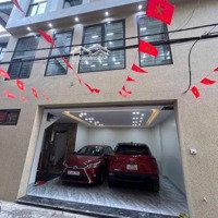 Cơ Hội Sở Hữu Nhà Đẹp -Khu Vip Hàng Không- Nguyễn Văn Cừ -2 Ô Tô Ngủ Trong Nhà -Thang Máy - Vỉa Hè
