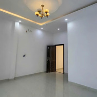 Bán Nhà Ngay Kcn Vsip 1, Giá Bán 2.55 Tỷ, Tiện Kinh Doanh Ngay Thuận Giao, Thuận An, Bình Dương, Shr