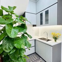 Nhà Đẹp Ở Luôn Ngõ Văn Hương, Đống Đa 21m, 5 tầng, mt 3.5m, giá 4.95 tỷ.