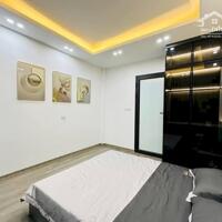 Nhà Đẹp Ở Luôn Ngõ Văn Hương, Đống Đa 21m, 5 tầng, mt 3.5m, giá 4.95 tỷ.
