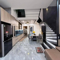 Bán Nhà Măt Tiền Hòa Minh 14, Ngay Cổng Trường Lương Thế Vinh,